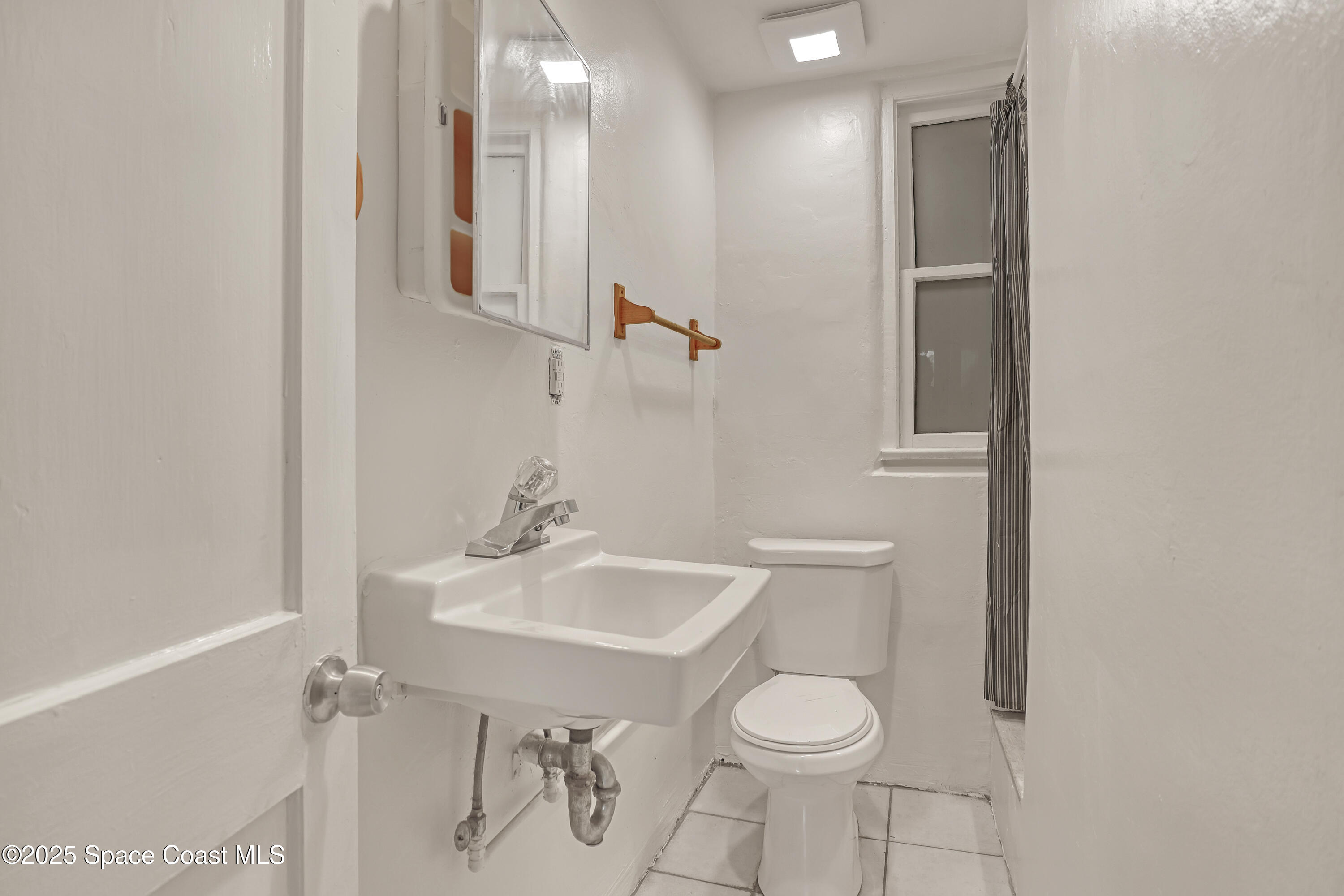 208 Capron Road Cocoa, FL 32927 - Photo 3 of 40 208 Capron (17)