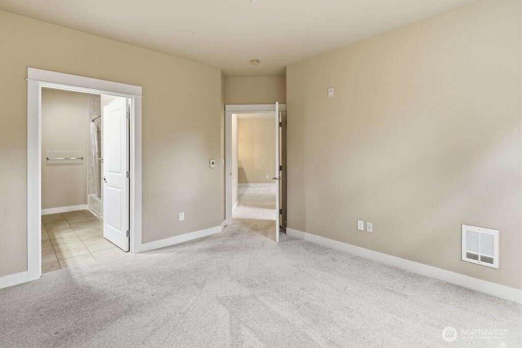 15730 116th Avenue Northeast, Unit 305 Bothell, WA 98011 - Photo 16 of 39