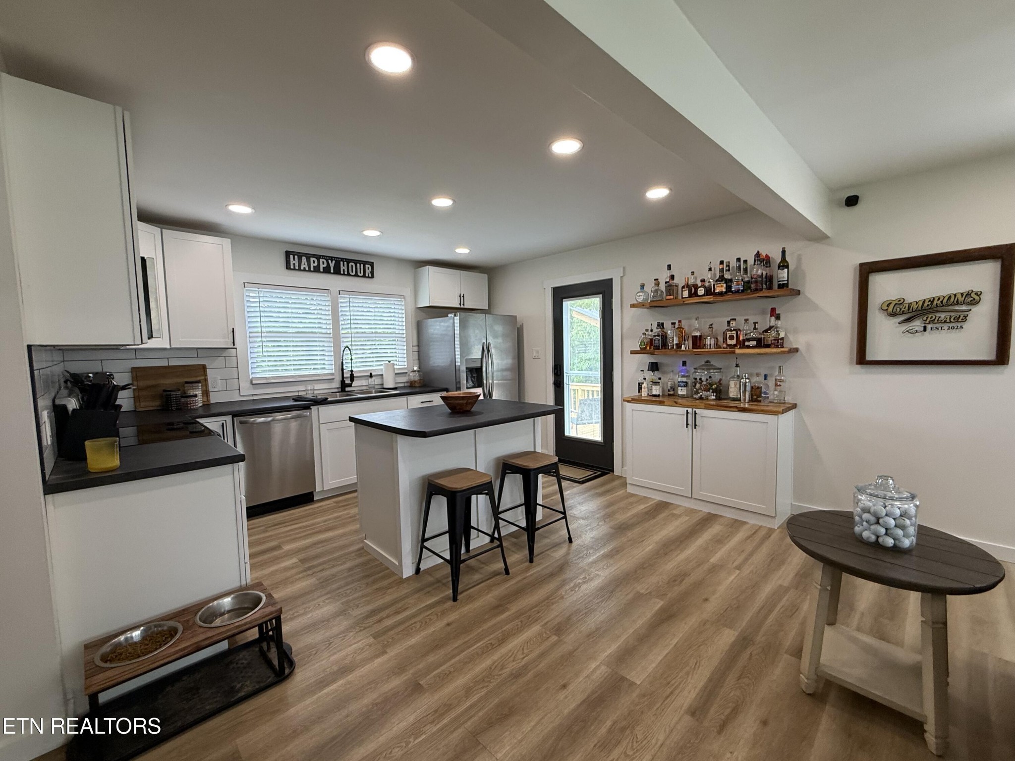 8024 Brickyard Road Powell, TN 37849 - Photo 4 of 26 Gallery Image 4