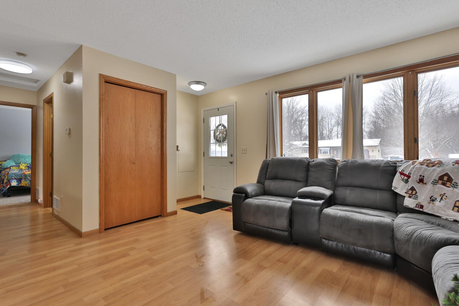 30125 Ridgewood Avenue Shafer, MN 55074 - Photo 5 of 28