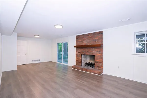$3,350 | 105 Whispering Way Northeast, Sandy Springs, GA 30328