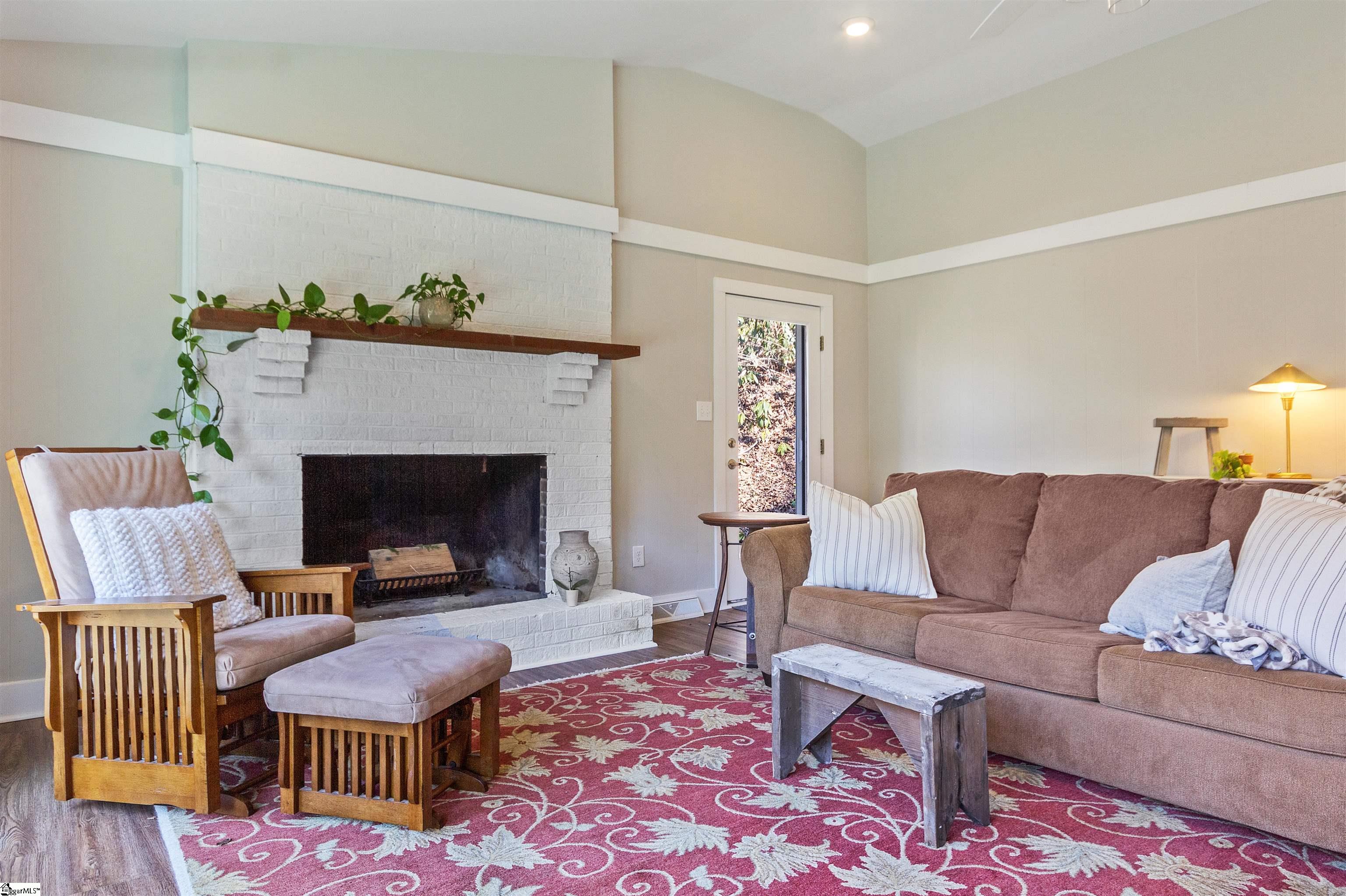 253 Pinnacle Lake Road Marietta, SC 29661 - Photo 4 of 24