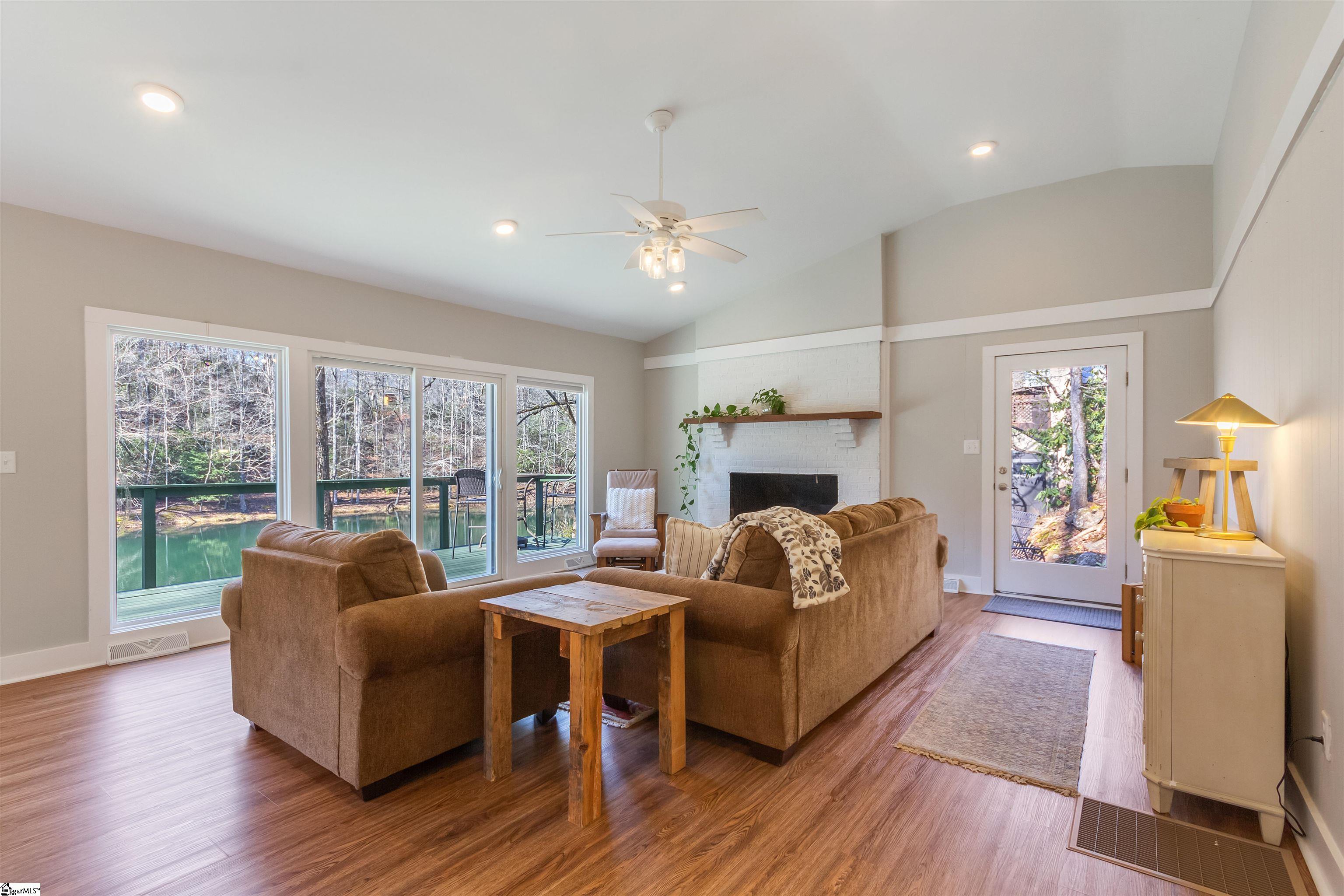 253 Pinnacle Lake Road Marietta, SC 29661 - Photo 8 of 24