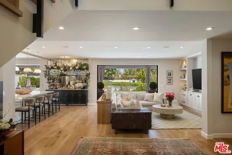 $5,795,000 | 17145 Addison Street, Encino, CA 91316