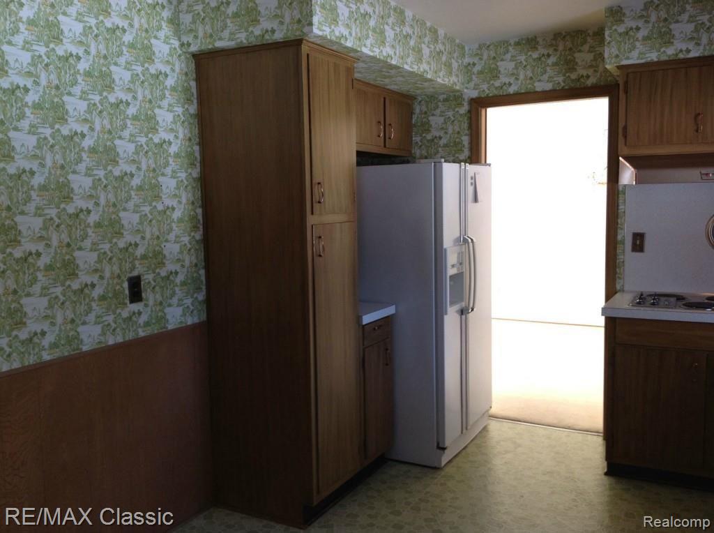 32176 Baintree Road Farmington, MI 48334 - Photo 7 of 41 CameraAwesomePhoto_6.jpg