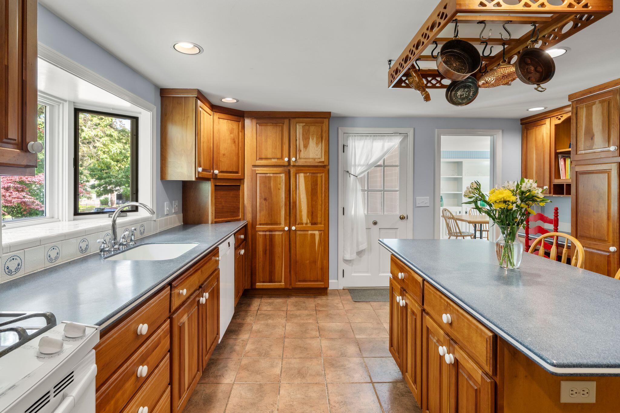 68 Chippingstone Road Chatham, MA 02633 - Photo 16 of 56 DSC05680