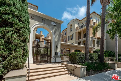 $1,295,000 | 12975 Agustin Place, Unit 134, Playa Vista, CA 90094