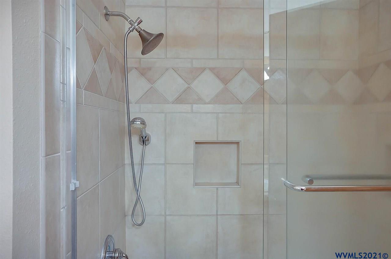 34368 Grand Prairie Road Southeast Albany, OR 97322 - Photo 15 of 32 Gallery Image 15