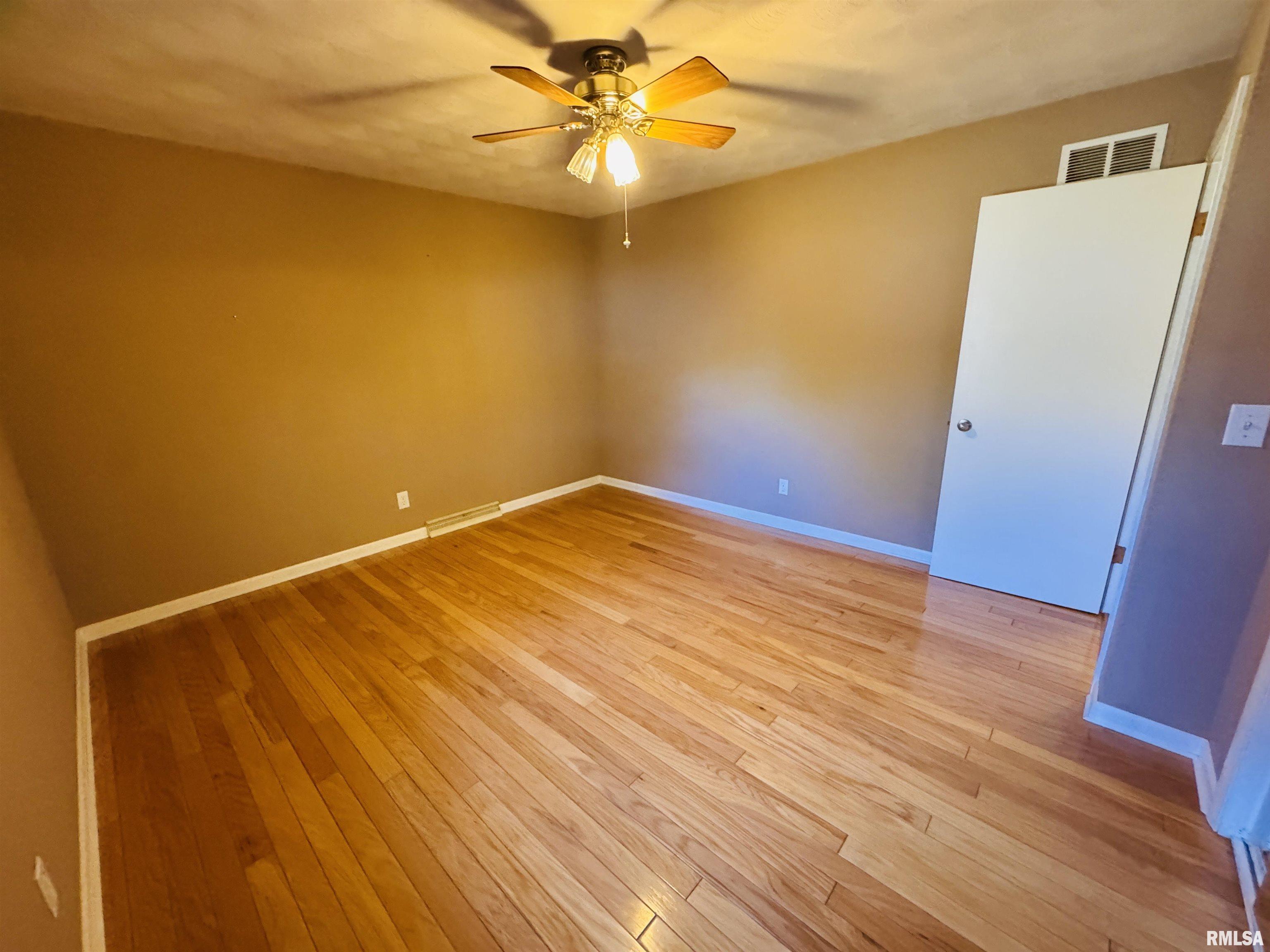 21 Bricker Circle Avon, IL 61415 - Photo 14 of 28