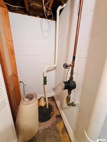 $263,000 | 21 Bricker Circle, Avon, IL 61415