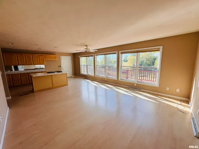 $263,000 | 21 Bricker Circle, Avon, IL 61415