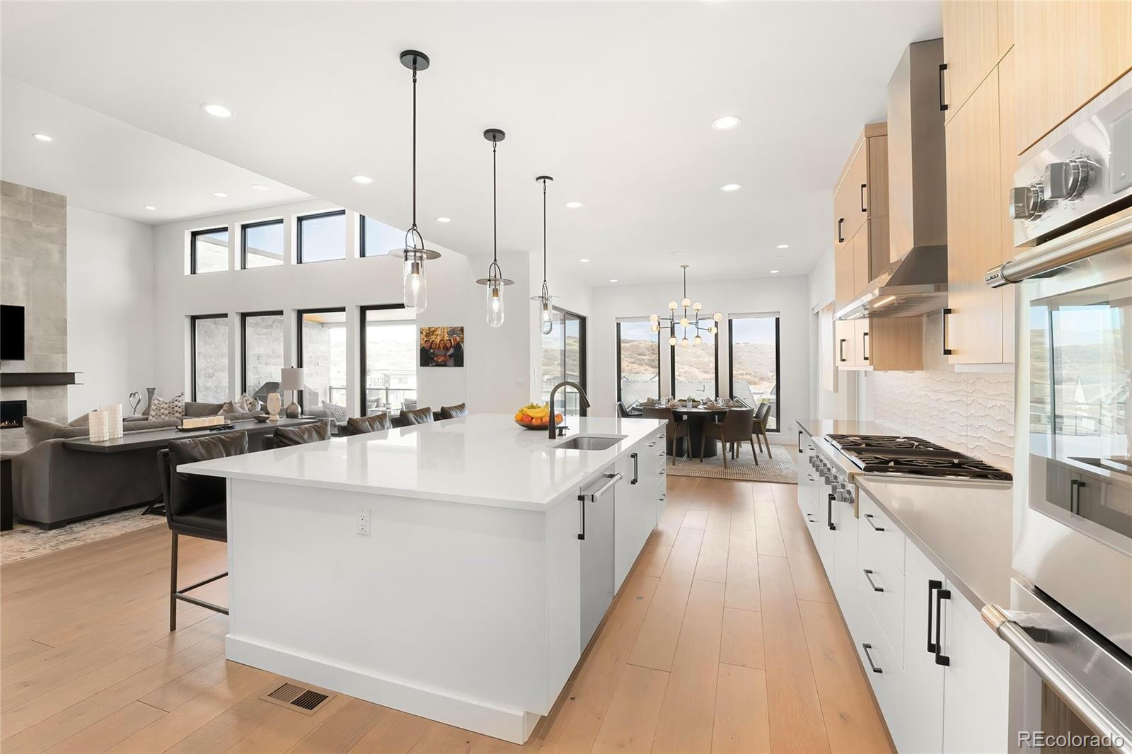 2212 Rim Ridge Drive Castle Pines, CO 80108 - Photo 9 of 37