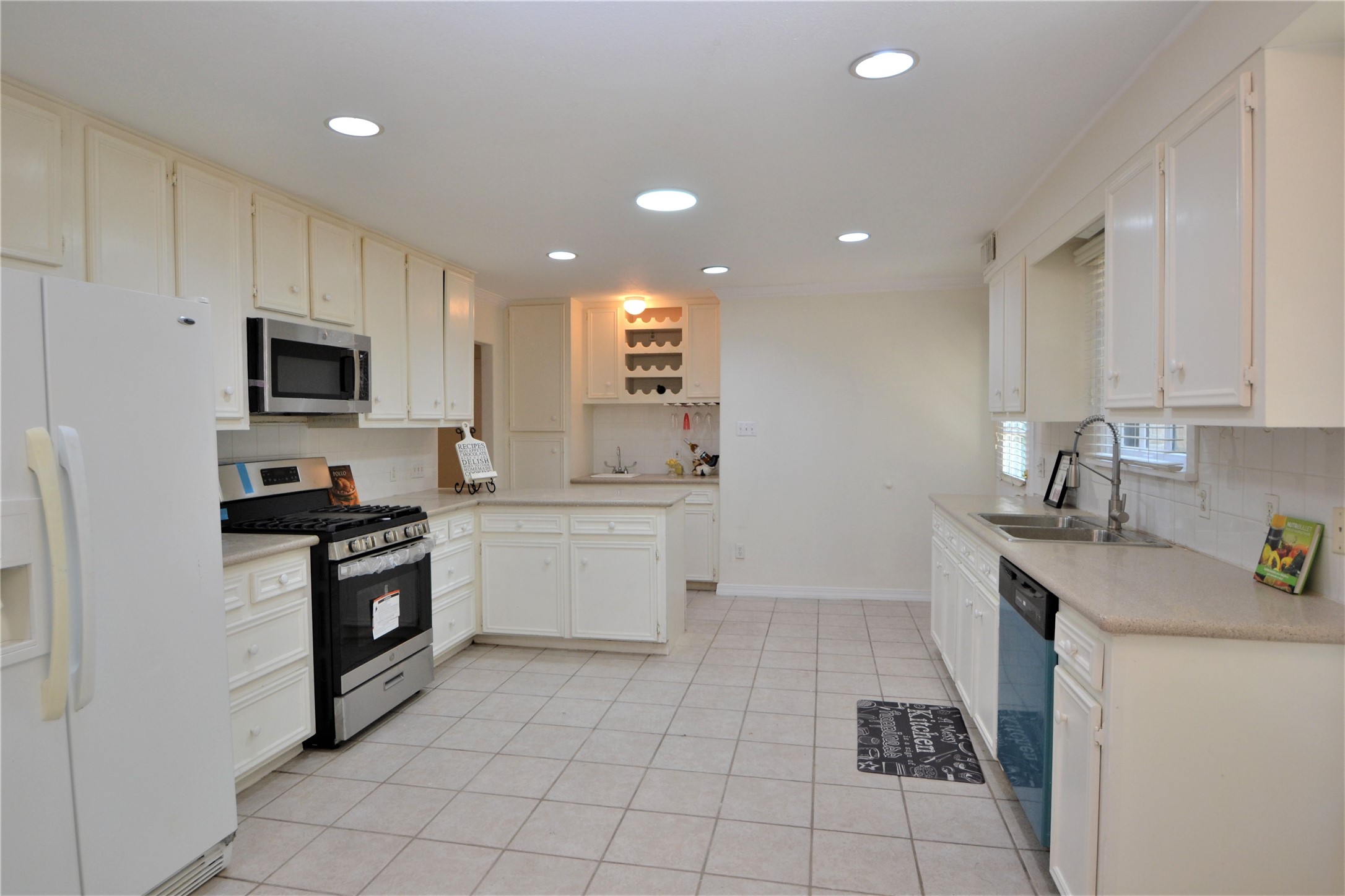 2135 Bissonnet Street Houston, TX 77005 - Photo 11 of 49 Gallery Image 11