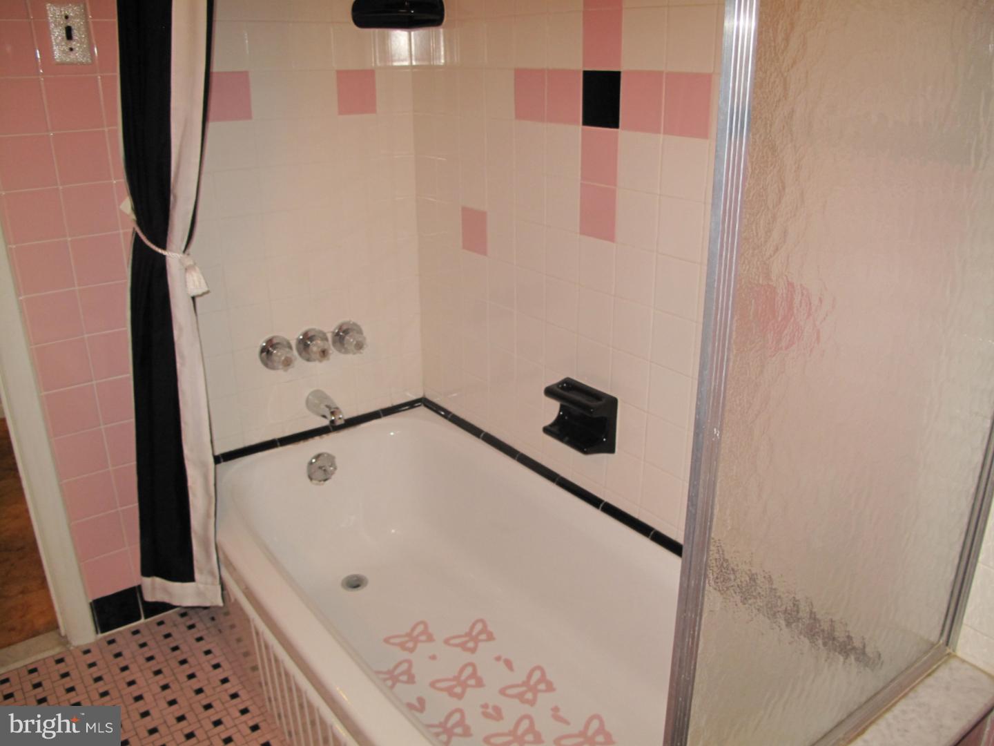 306 Rumpf Avenue Penndel, PA 19047 - Photo 14 of 24 Bathroom