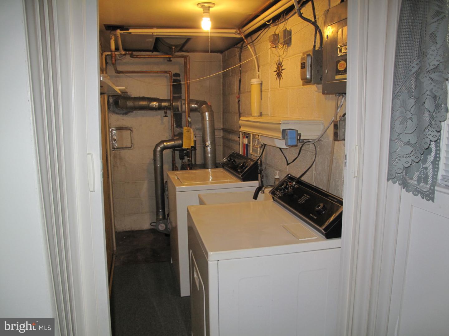 306 Rumpf Avenue Penndel, PA 19047 - Photo 17 of 24 Laundry Room