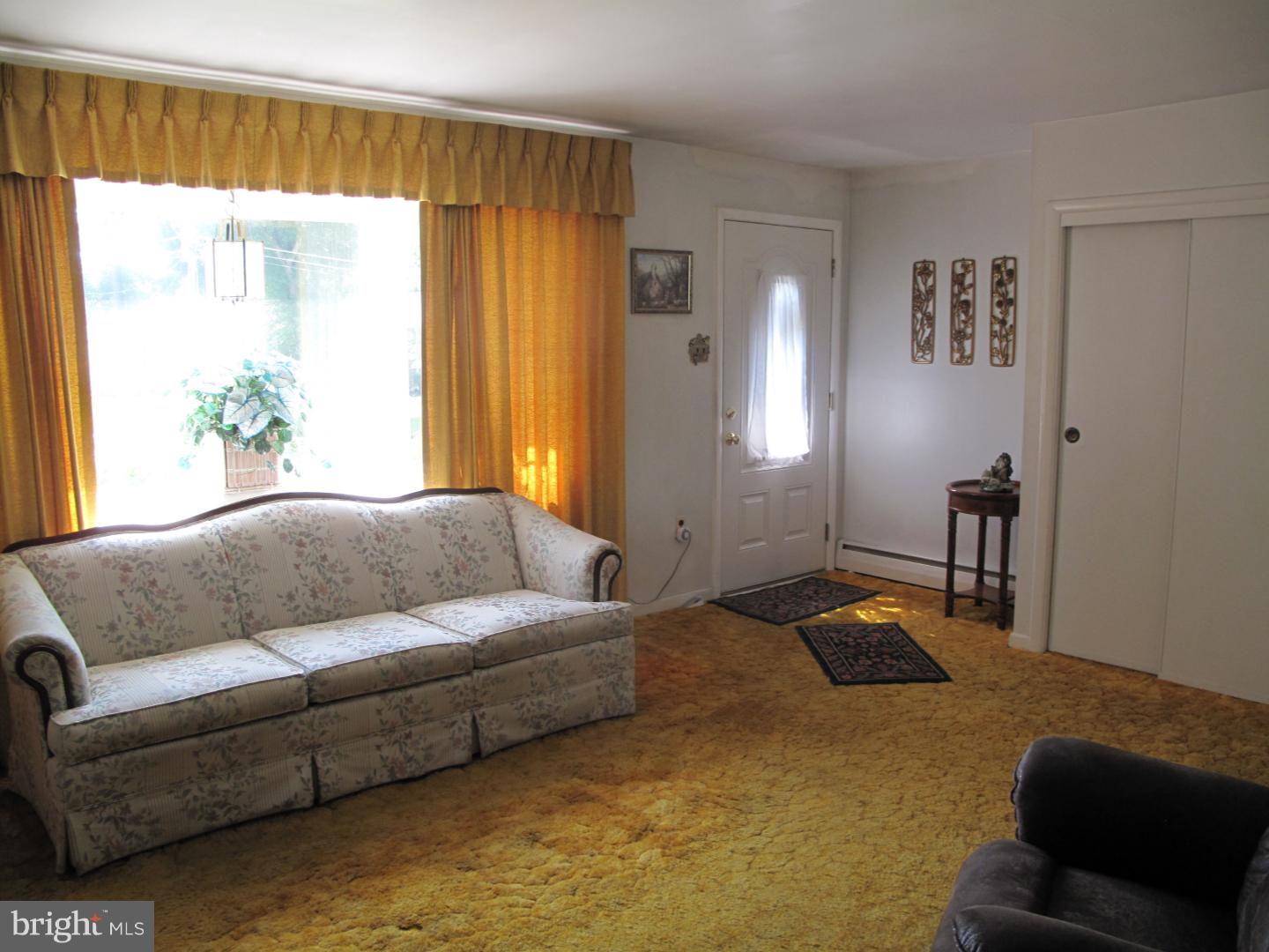 306 Rumpf Avenue Penndel, PA 19047 - Photo 3 of 24 Living Room