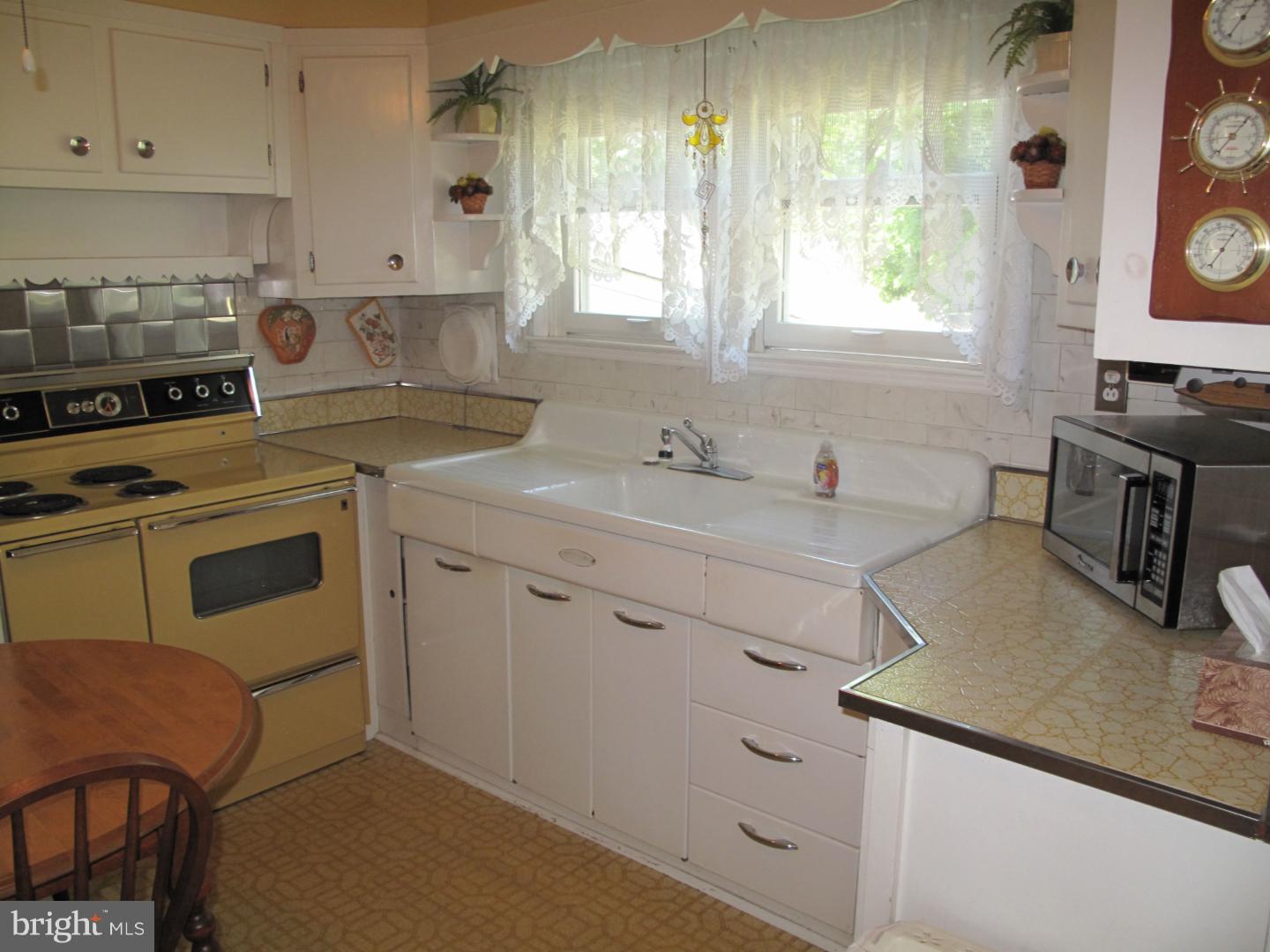 306 Rumpf Avenue Penndel, PA 19047 - Photo 7 of 24 Kitchen
