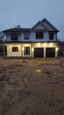 a view of front of house with yard