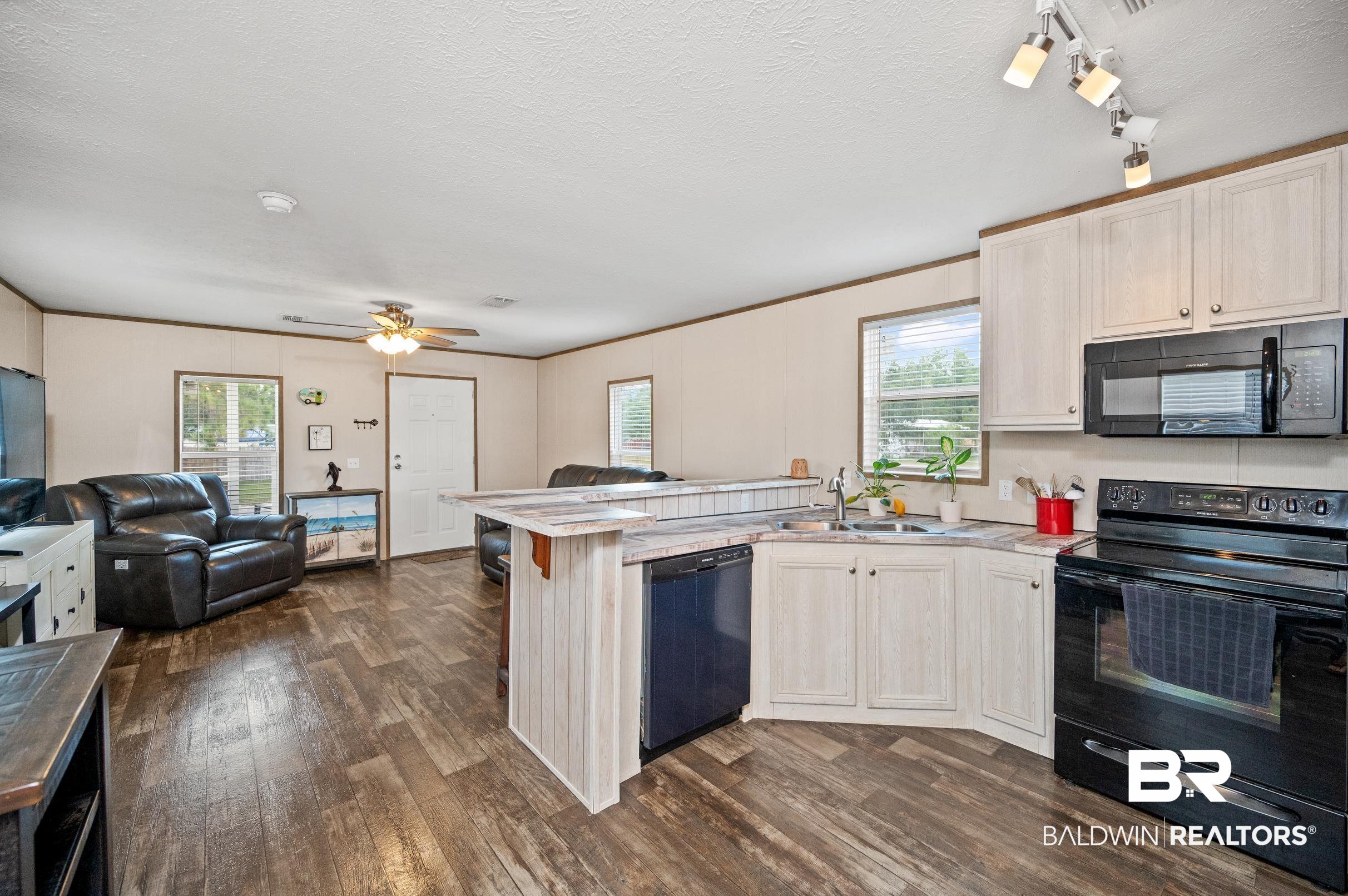8448 Mocassin Lane Foley, AL 36535 - Photo 11 of 30