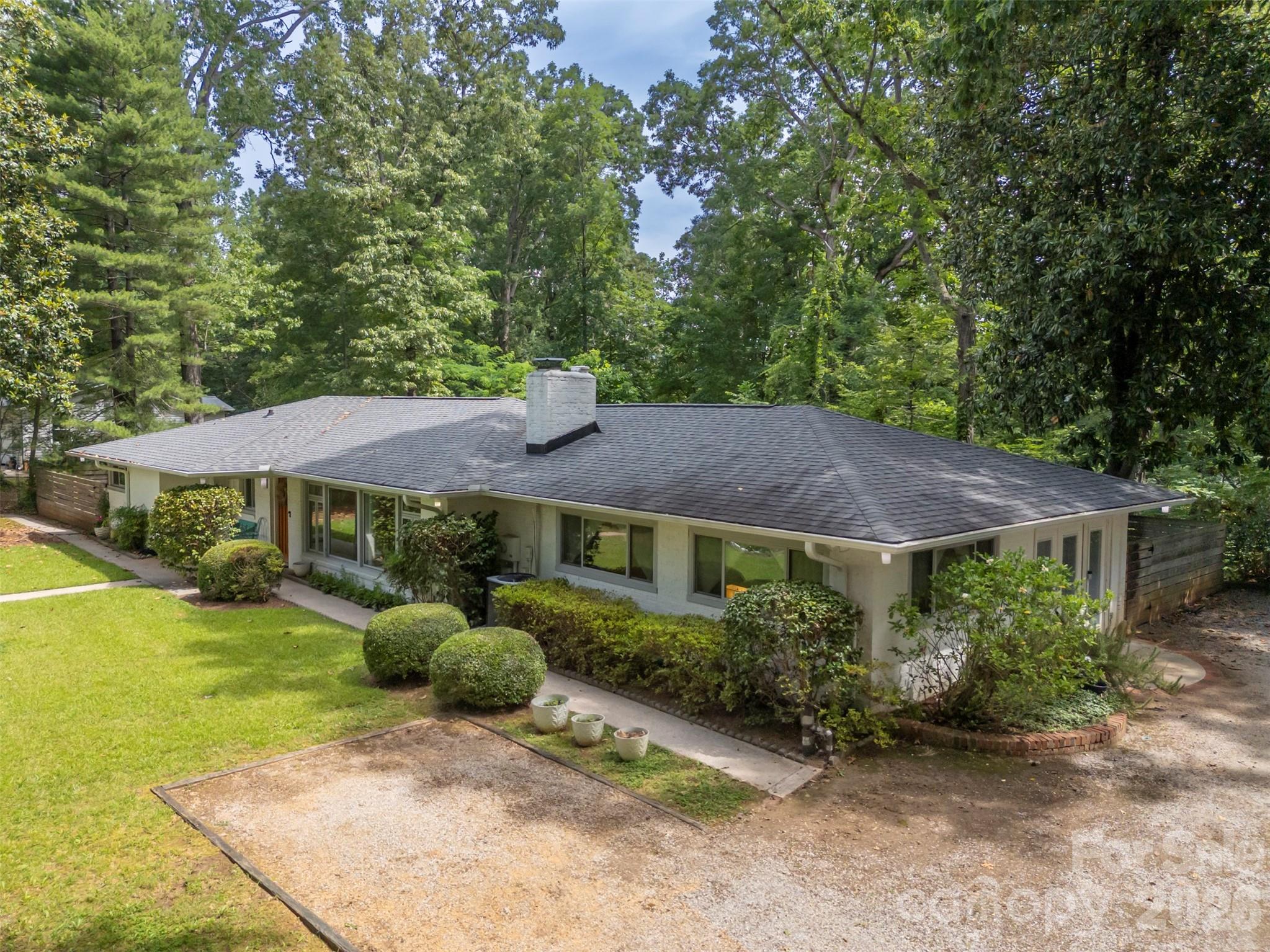 1620 Butter Street Landrum, SC 29356 - Photo 6 of 38