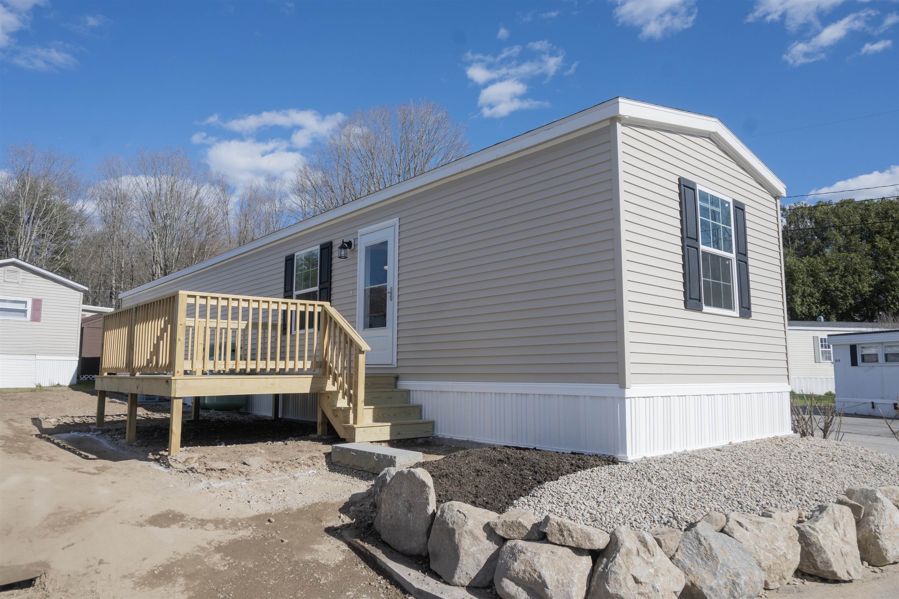 40 Hampton Road, Unit B1 Exeter, NH 03833 - Photo 2 of 31