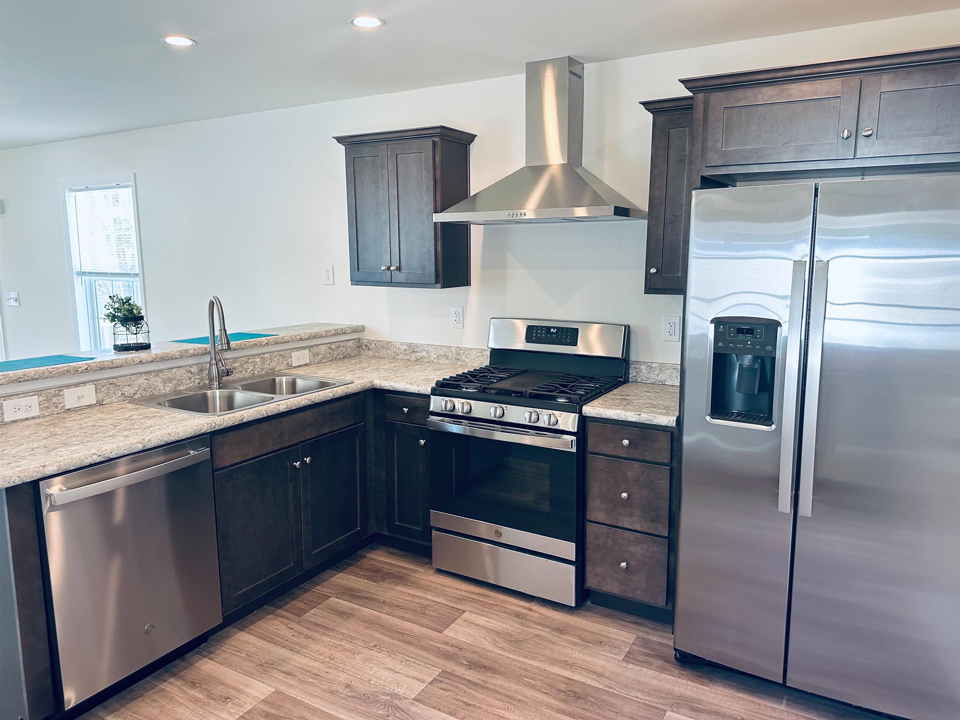 40 Hampton Road, Unit B1 Exeter, NH 03833 - Photo 27 of 31