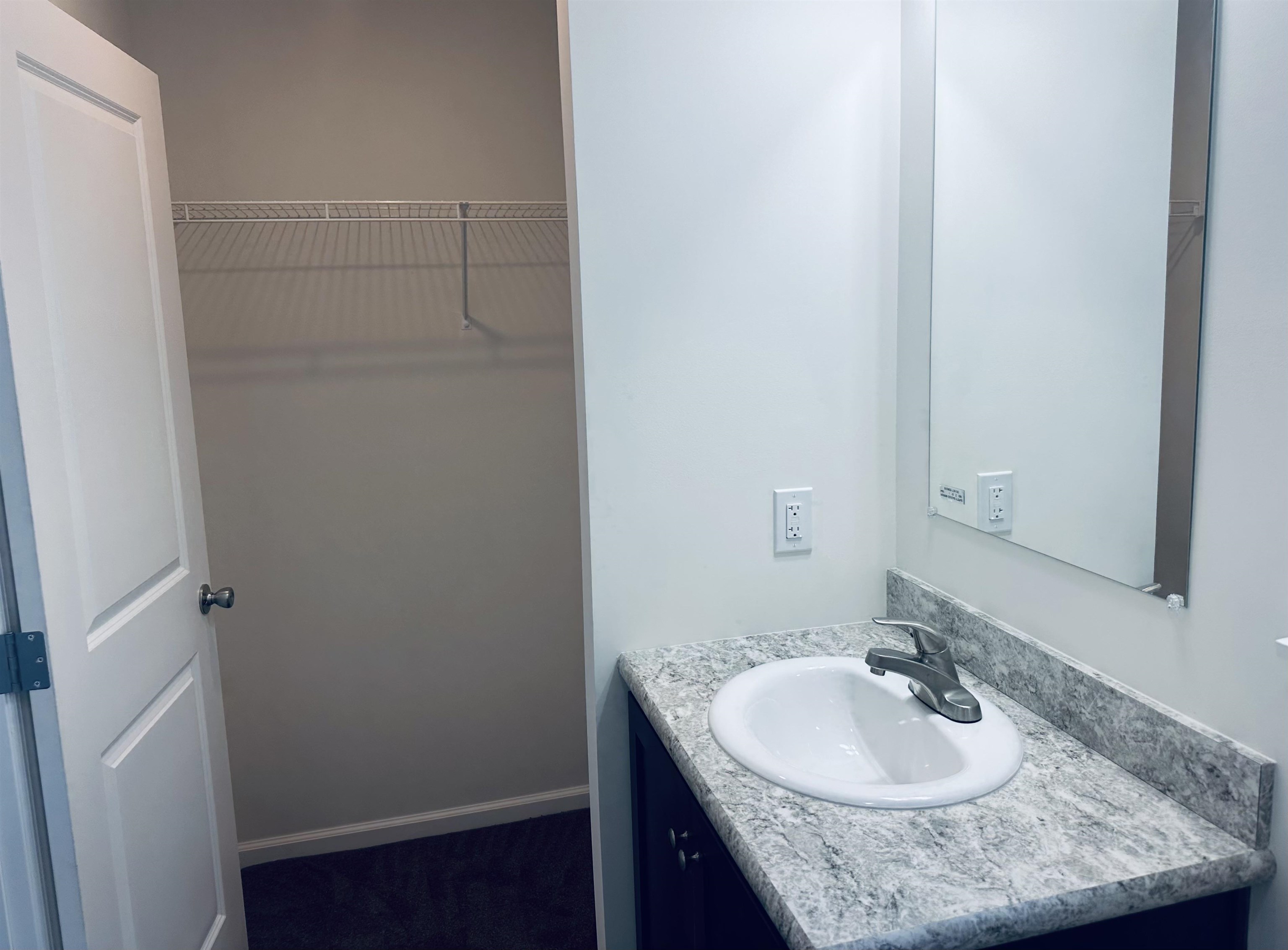 40 Hampton Road, Unit B1 Exeter, NH 03833 - Photo 4 of 31