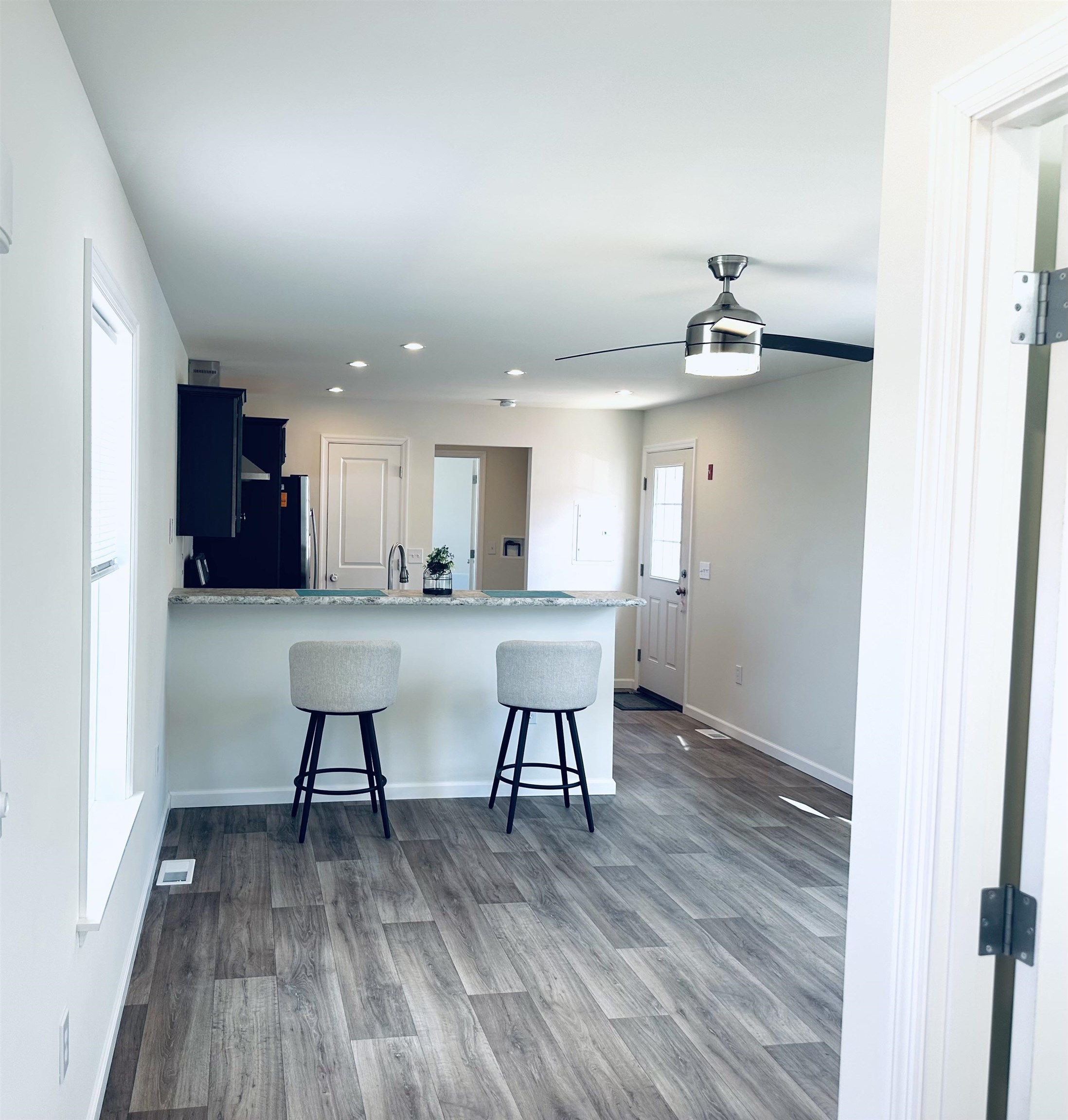 40 Hampton Road, Unit B1 Exeter, NH 03833 - Photo 10 of 31