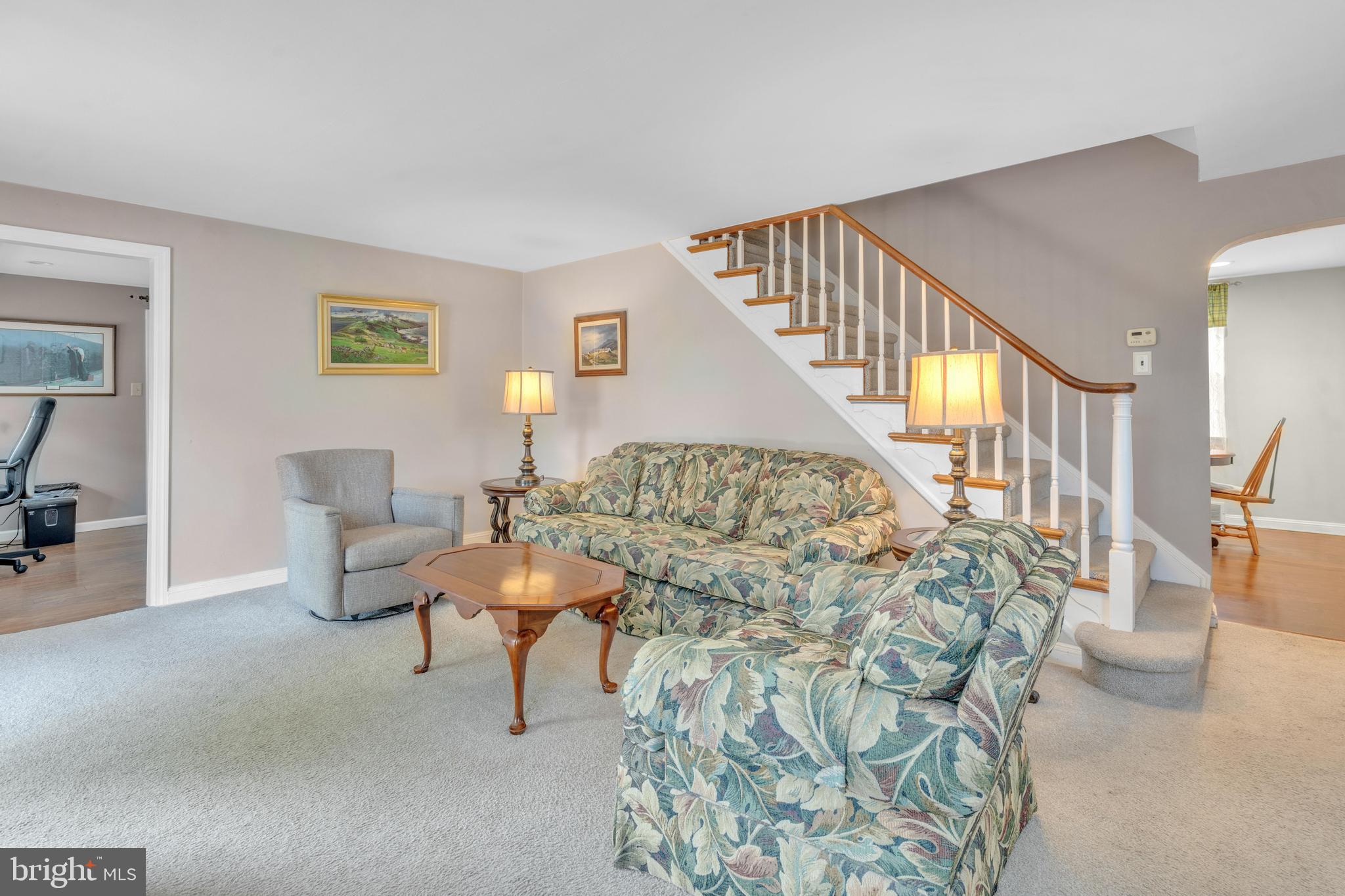 507 Shelbourne Road Havertown, PA 19083 - Photo 8 of 31 Living Room