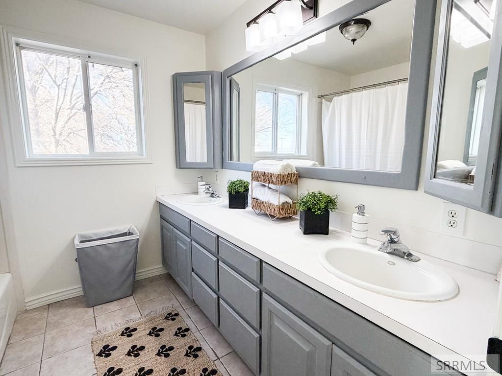 634 North 3200 East Menan, ID 83434 - Photo 21 of 44