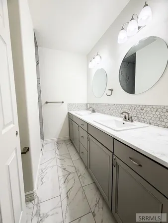 $779,500 | 634 North 3200 East, Menan, ID 83434