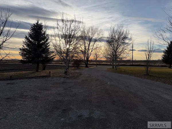 $779,500 | 634 North 3200 East, Menan, ID 83434