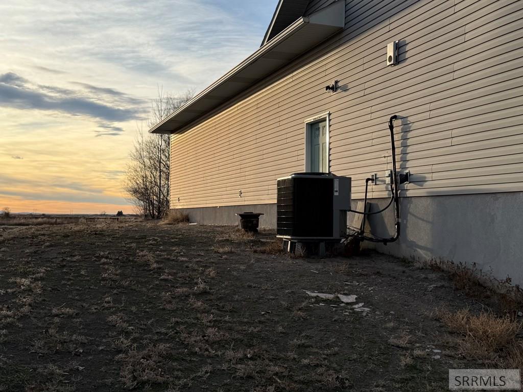 634 North 3200 East Menan, ID 83434 - Photo 37 of 44