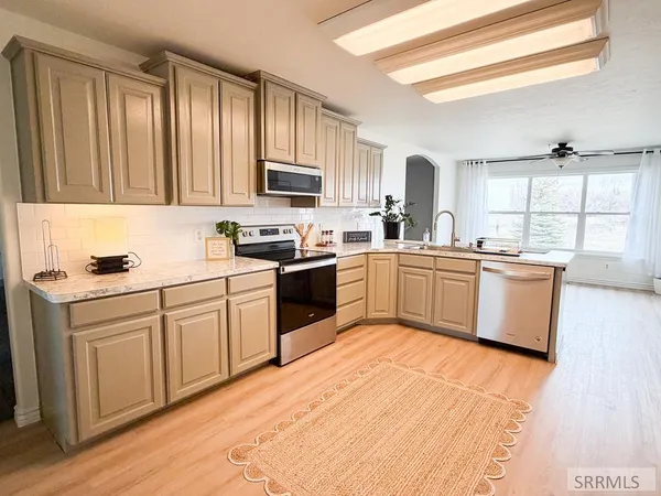 $779,500 | 634 North 3200 East, Menan, ID 83434