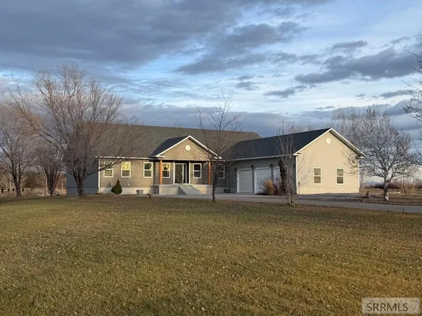 $779,500 | 634 North 3200 East, Menan, ID 83434