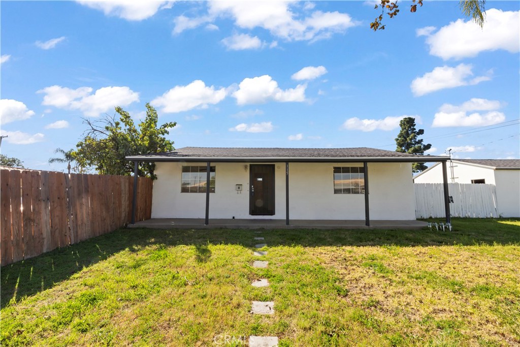 605 West 1st Street Azusa, CA 91702 - Photo 1 of 38 a view of a back yard of the house