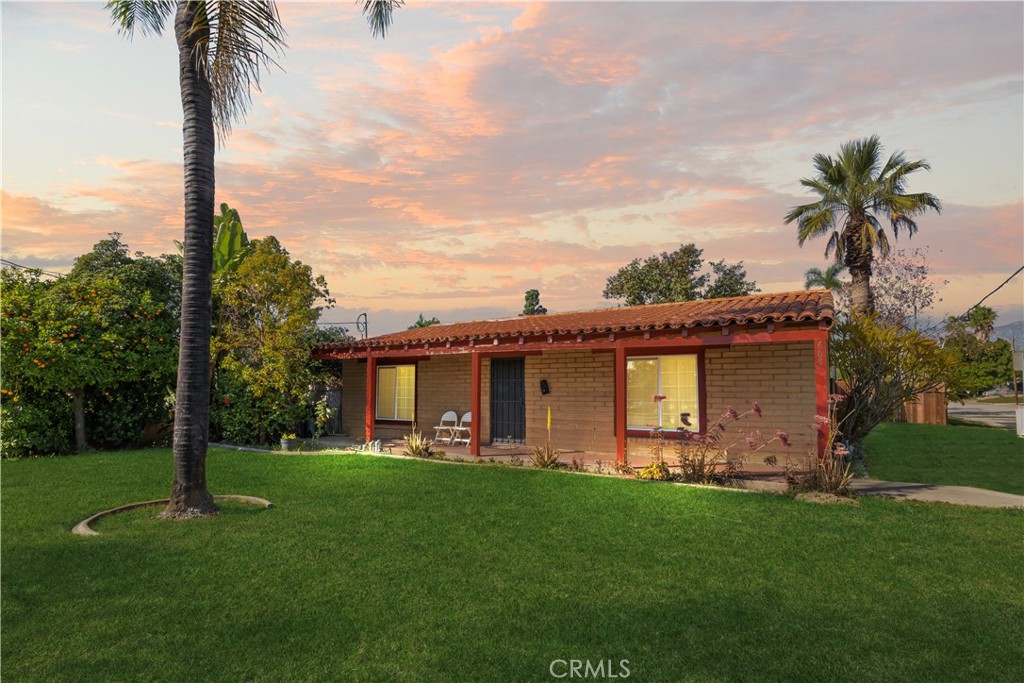 605 West 1st Street Azusa, CA 91702 - Photo 6 of 38 a view of a backyard with a garden and plants
