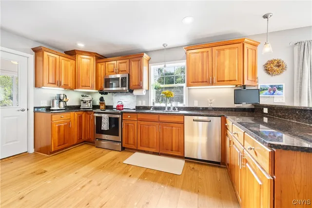 $694,000 | 110 Schuyler Drive, Sullivan, NY 13037