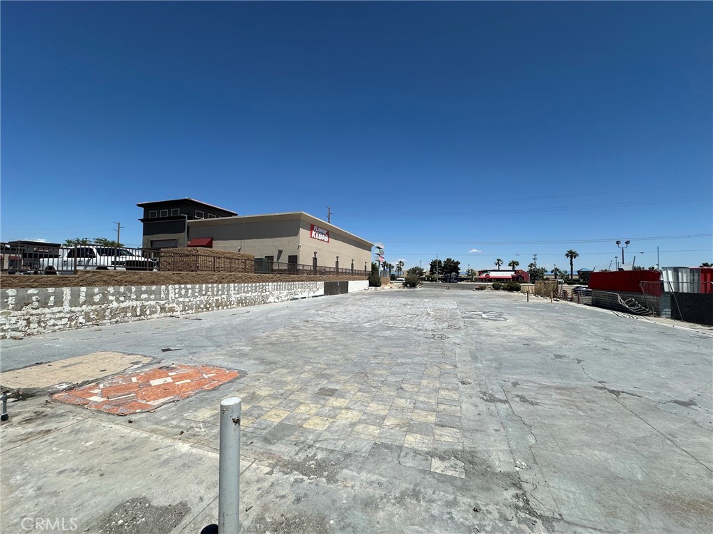 17153 Bear Valley Road Hesperia, CA 92345 - Photo 5 of 9 a view of a terrace view