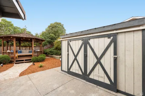 $1,195,000 | 35 Corte Alta, Novato, CA 94949