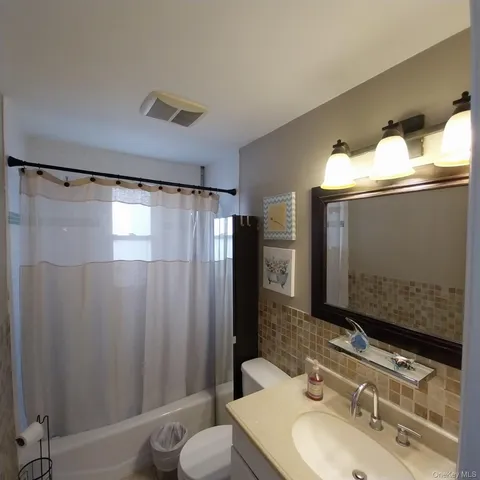 $640,000 | 230 East New York Avenue, Valley Stream, NY 11580