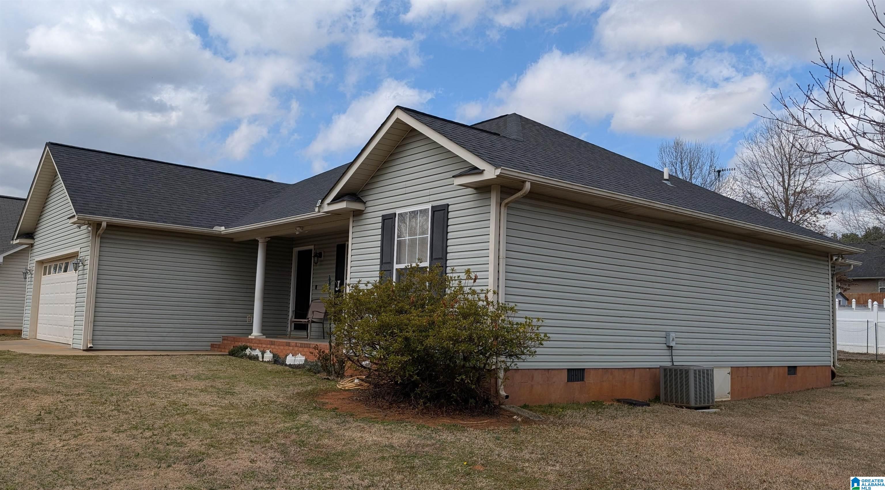 351 Henry Road Southwest Jacksonville, AL 36265 - Photo 2 of 26