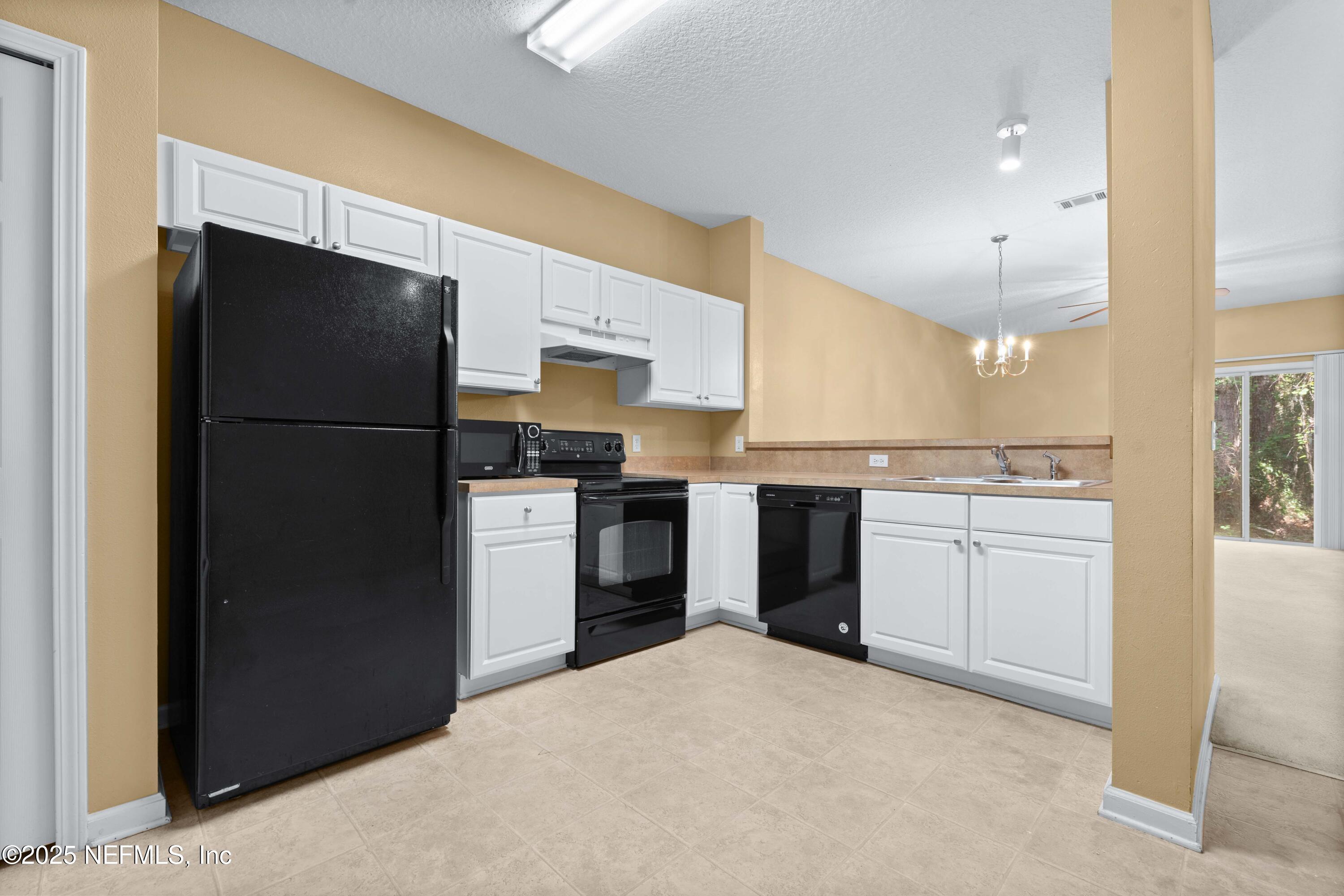 7831 Melvin Road Jacksonville, FL 32210 - Photo 8 of 13 Great Kitchen