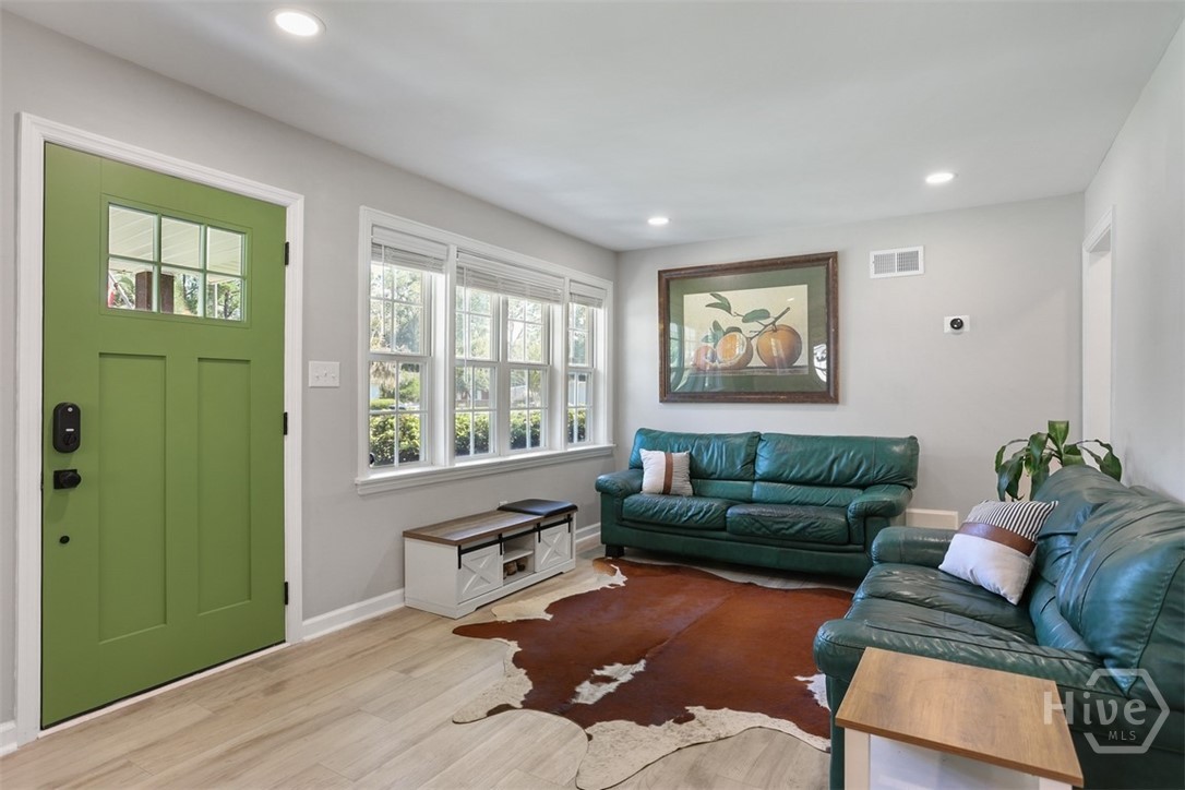 1907 East 64th Street Savannah, GA 31404 - Photo 5 of 24