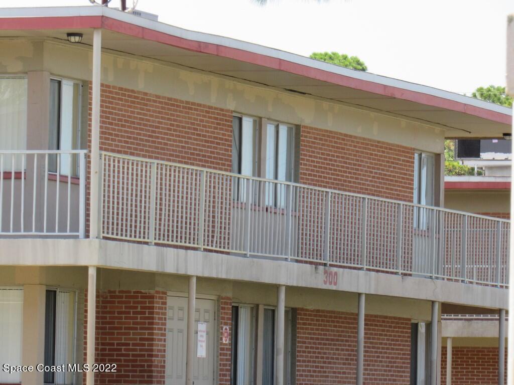 800 North Fiske Boulevard, Unit 310 Cocoa, FL 32922 - Photo 2 of 4 a building with window