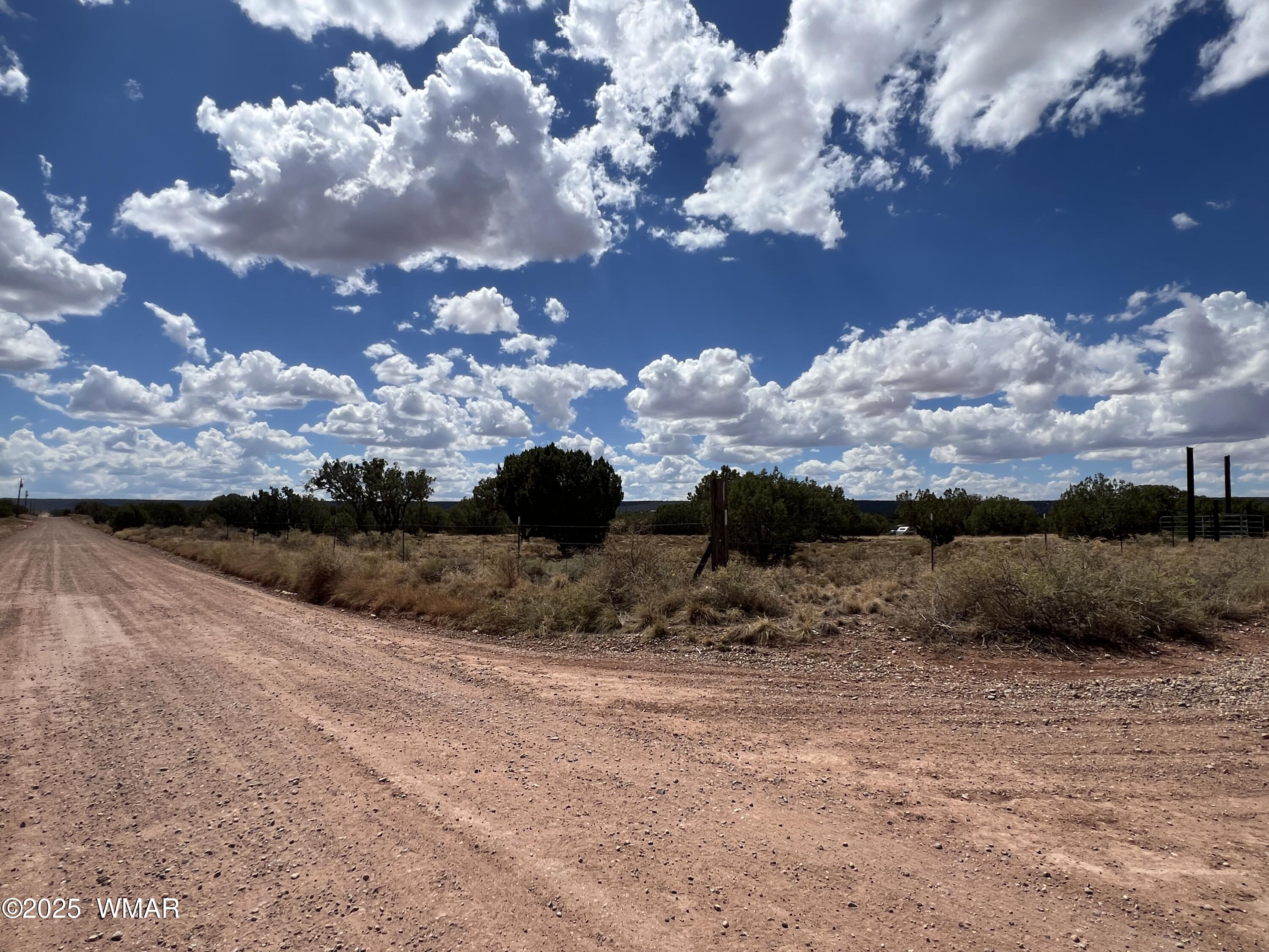 4498 East Pinto Road Snowflake, AZ 85937 - Photo 4 of 7 a view of a sky