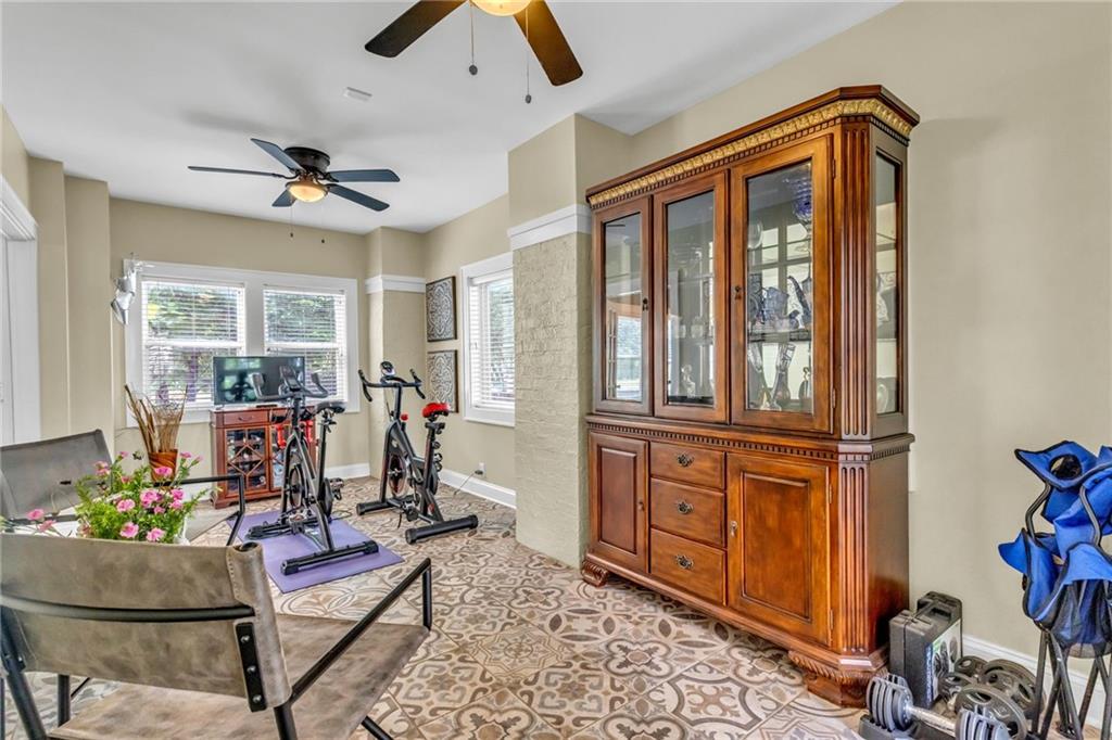 4975 Ward Parkway Kansas City, MO 64112 - Photo 17 of 62