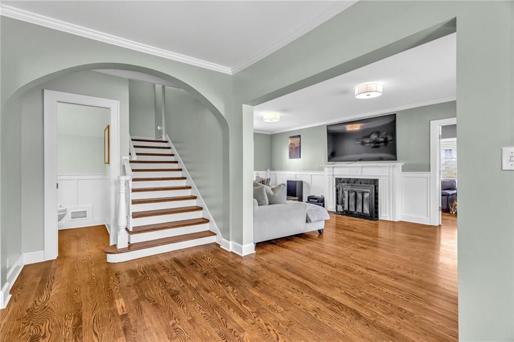 4975 Ward Parkway Kansas City, MO 64112 - Photo 2 of 62