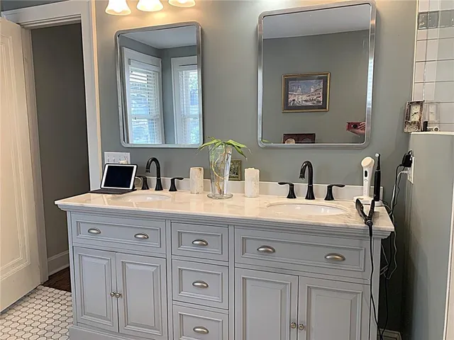 $993,500 | 4975 Ward Parkway, Kansas City, MO 64112