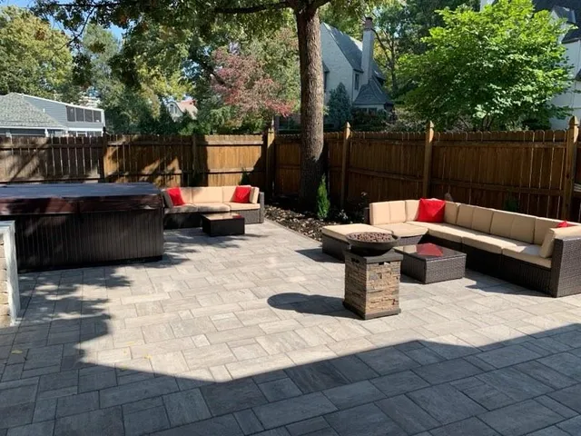 $993,500 | 4975 Ward Parkway, Kansas City, MO 64112